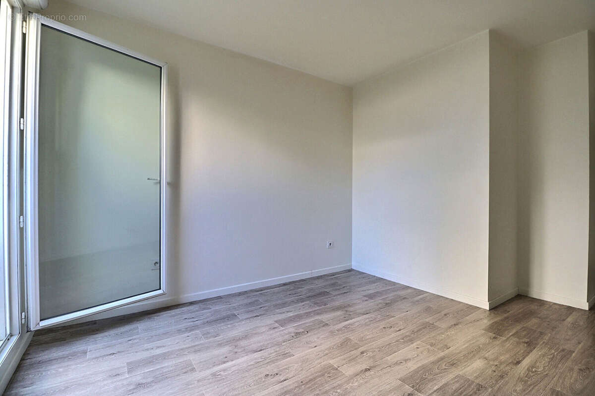 Appartement à AUBERVILLIERS