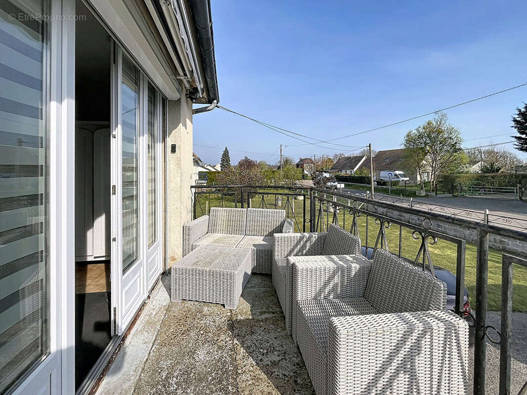 Maison à SAINT-GEORGES-DU-VIEVRE