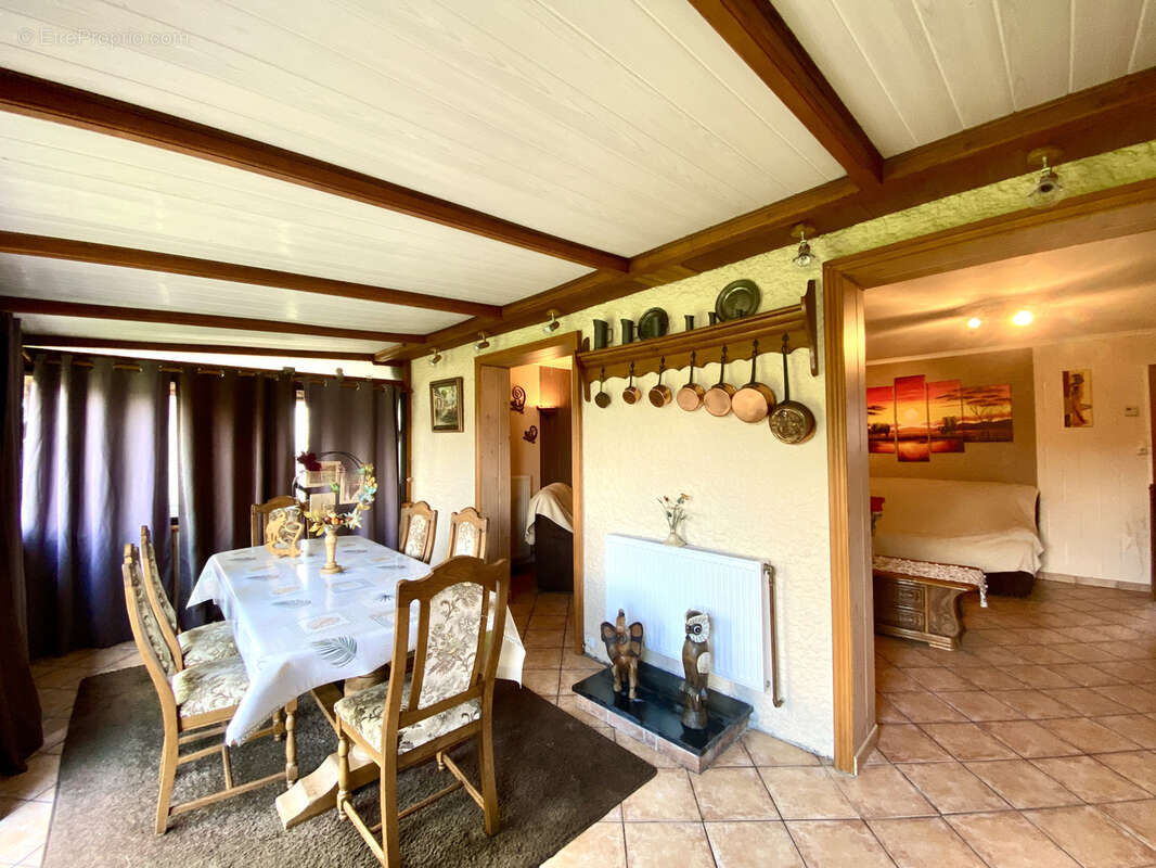 Maison à AULNOYE-AYMERIES