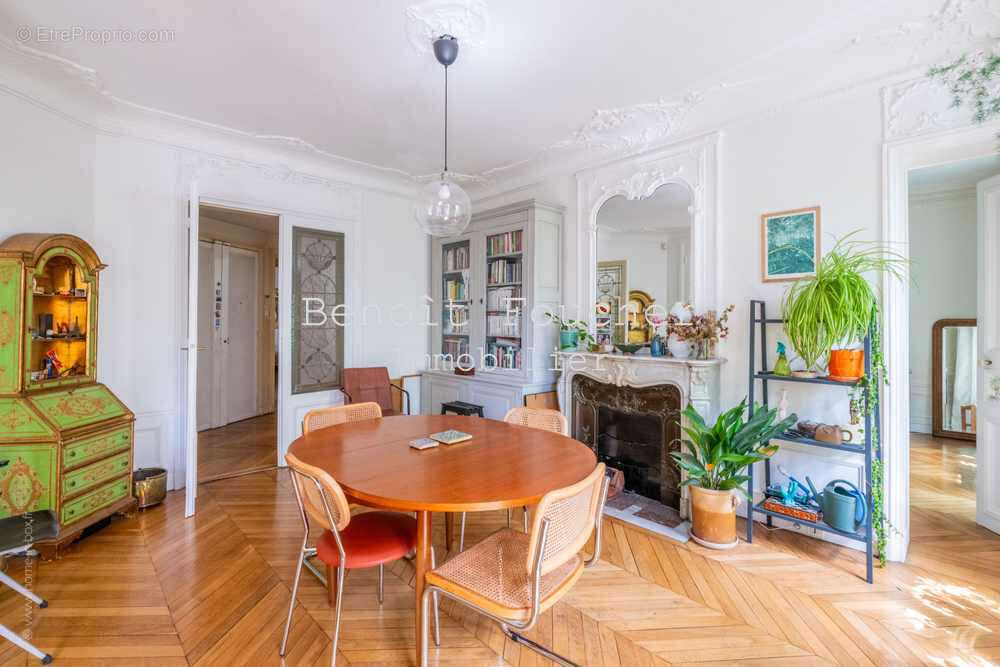 Appartement à PARIS-18E