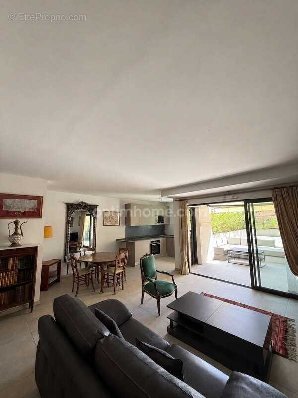 Appartement à HYERES