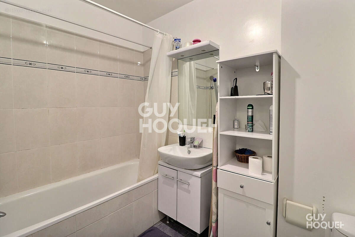 Appartement à AUBERVILLIERS