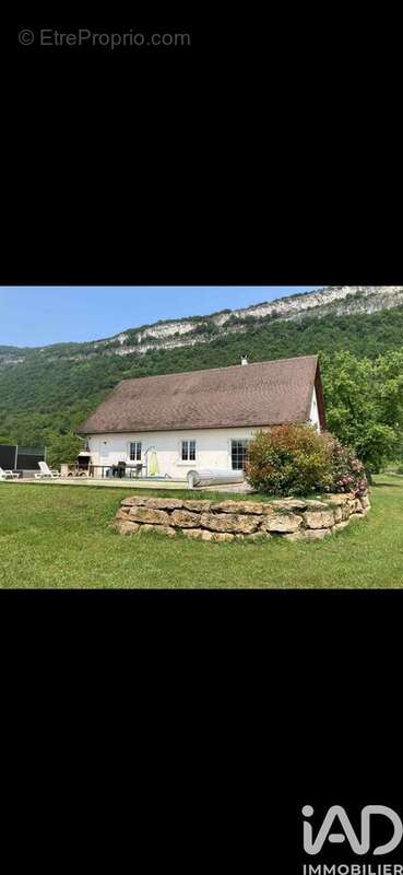 Photo 2 - Maison à SERRIERES-DE-BRIORD