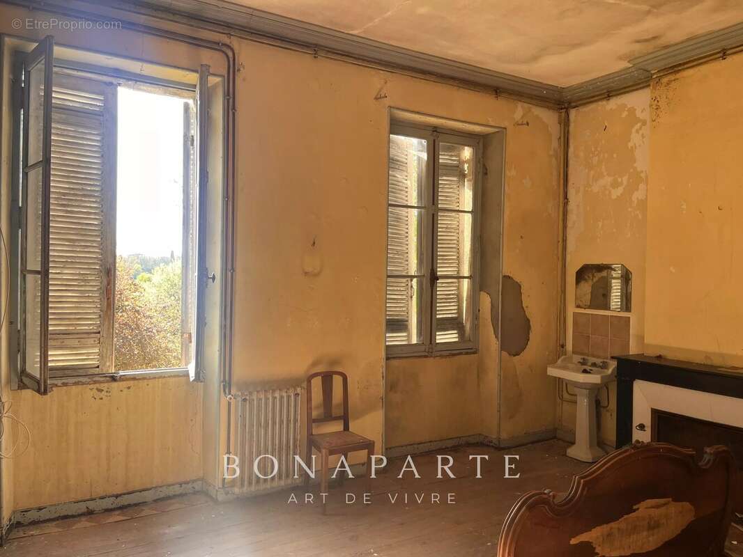Couqueques - chateau de 316 m², à rénover, à 25 minutes des plages oceanes - photo 8
