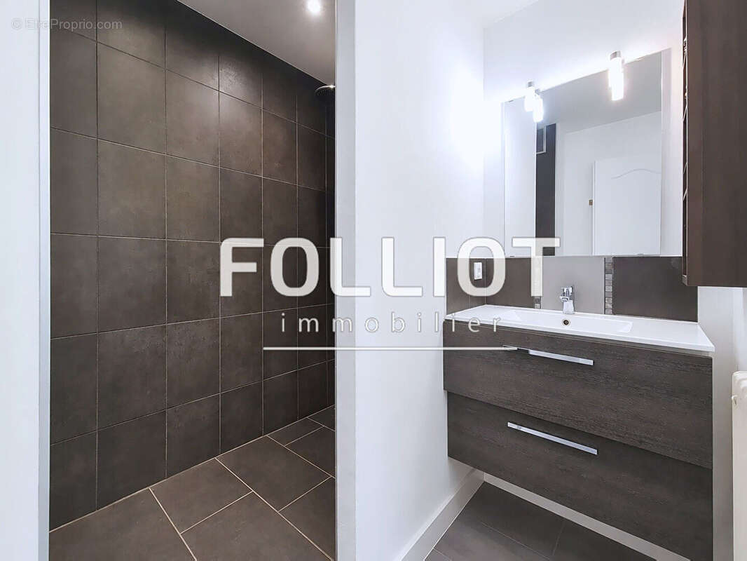 A VENDRE Bel appartement  rénové 3 pièces 65,90 m² à CAEN VENOIX - photo 5