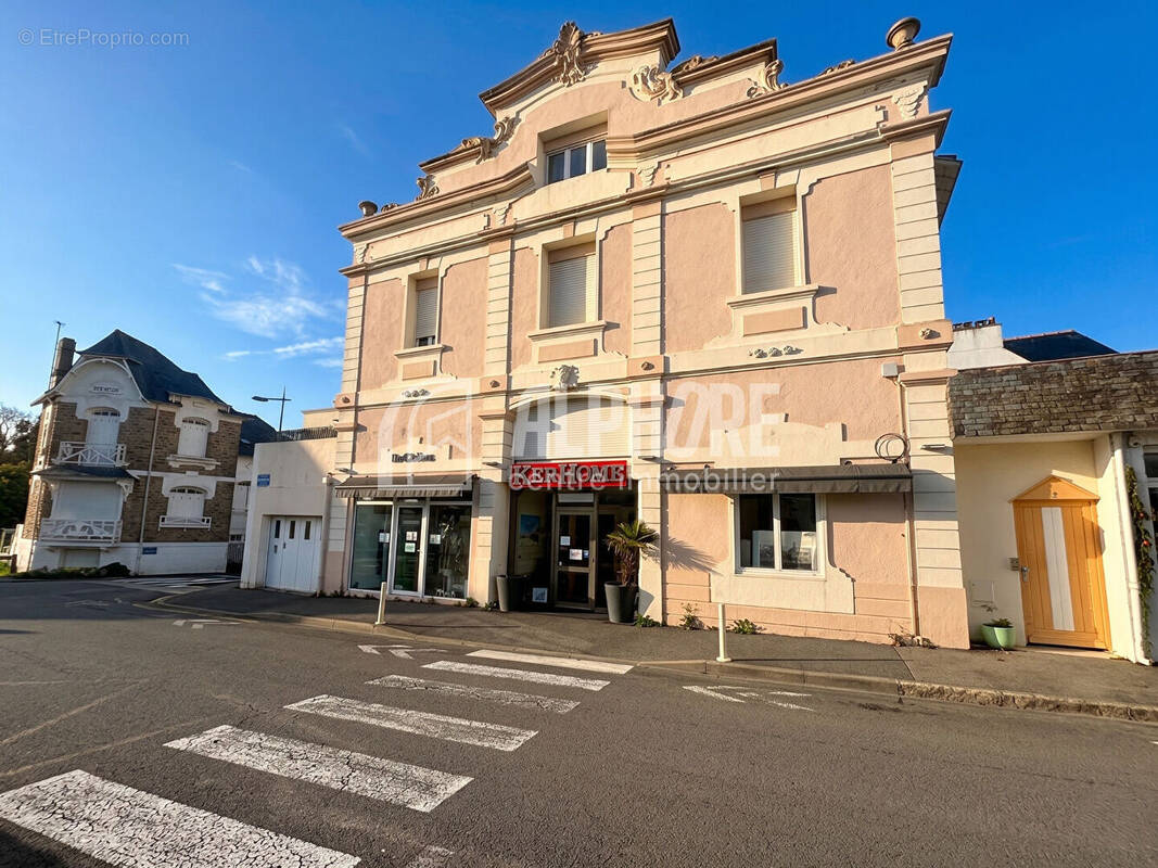 Commerce à LE POULIGUEN