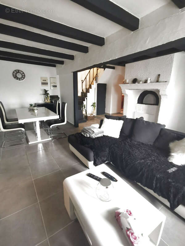 Maison à SAINT-HILAIRE