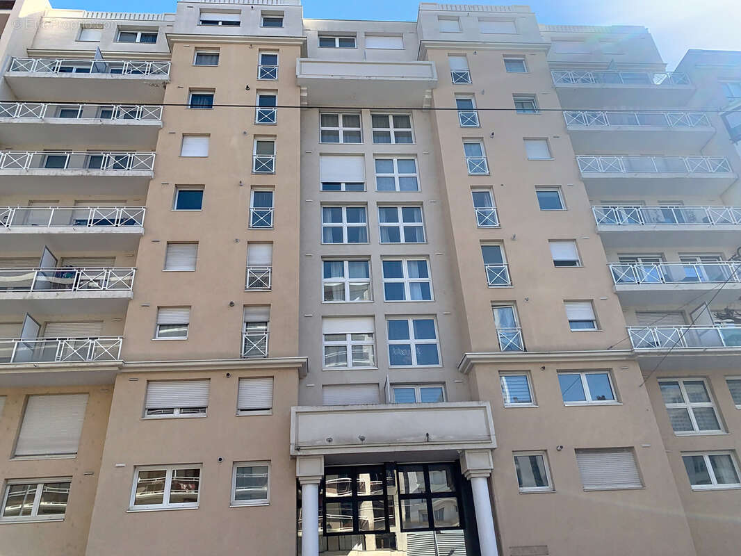 Appartement à SAINT-ETIENNE