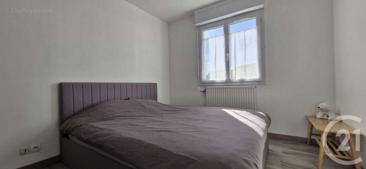 Maison à SAINT-DENIS-LES-PONTS