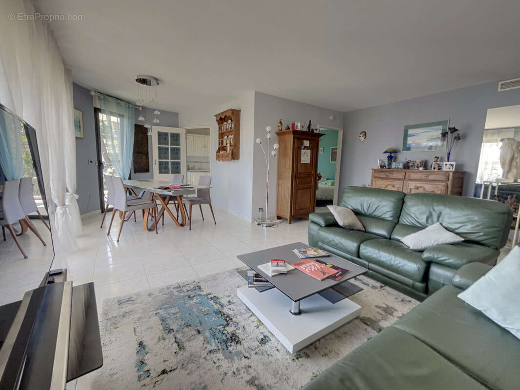 Appartement à SANARY-SUR-MER