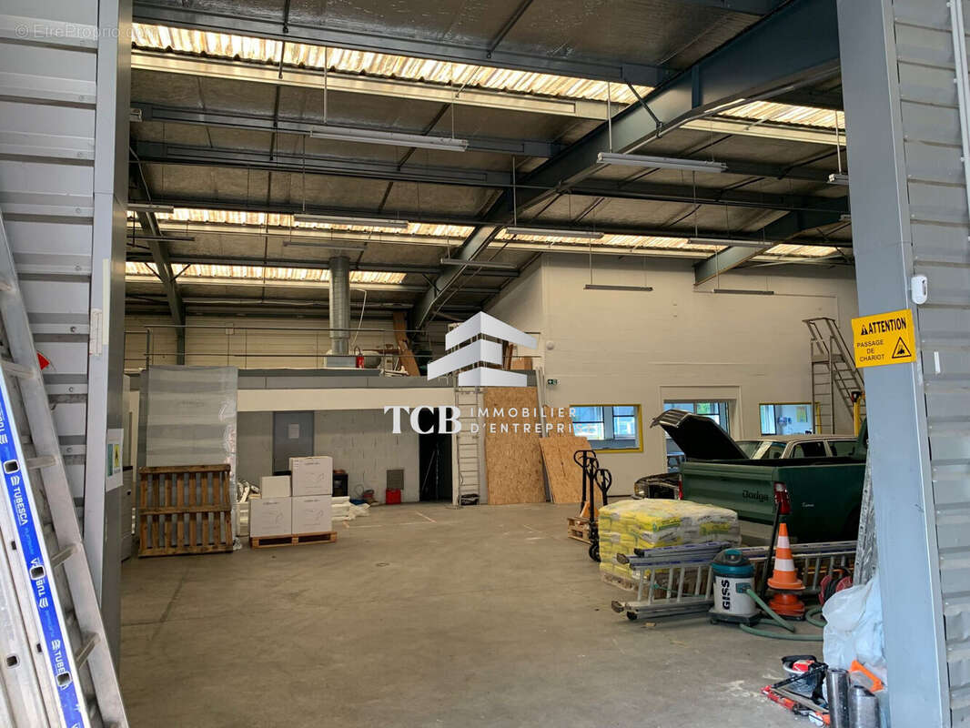 Commerce à SAINTE-LUCE-SUR-LOIRE