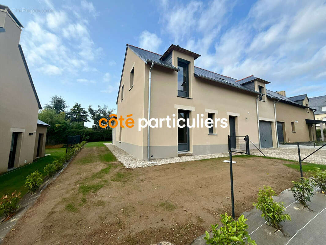 Maison à LE MINIHIC-SUR-RANCE