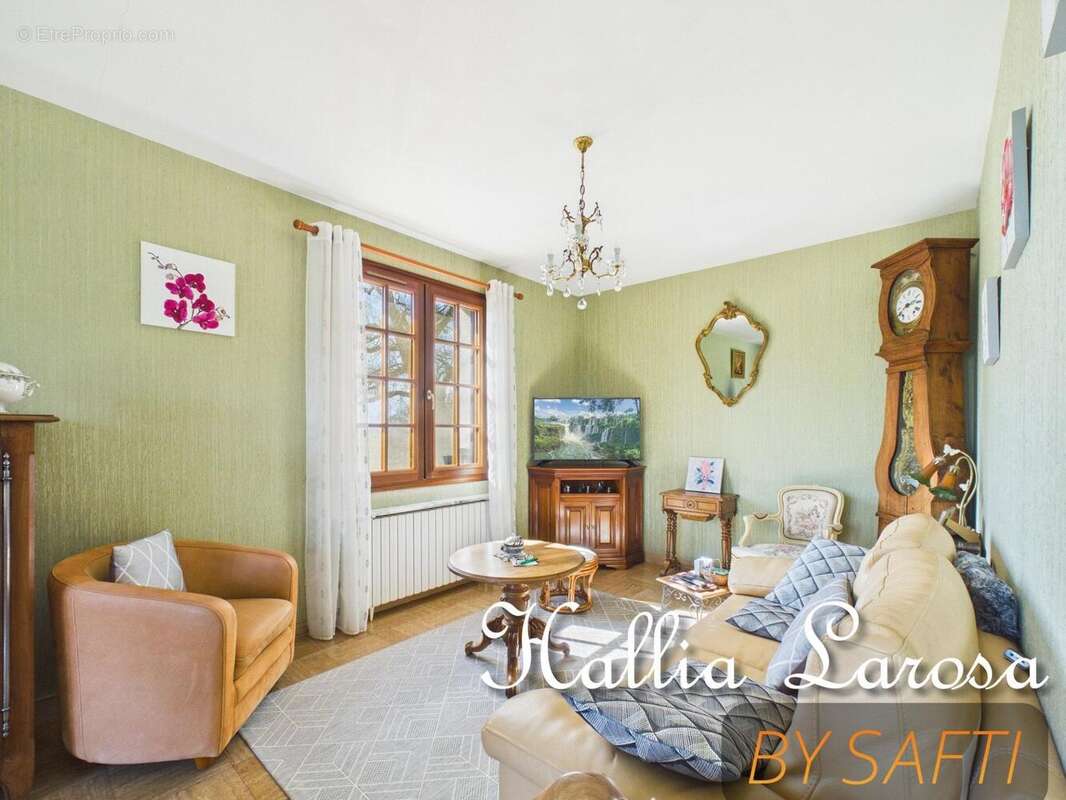 Maison 130 m² à Thollet  - photo 4