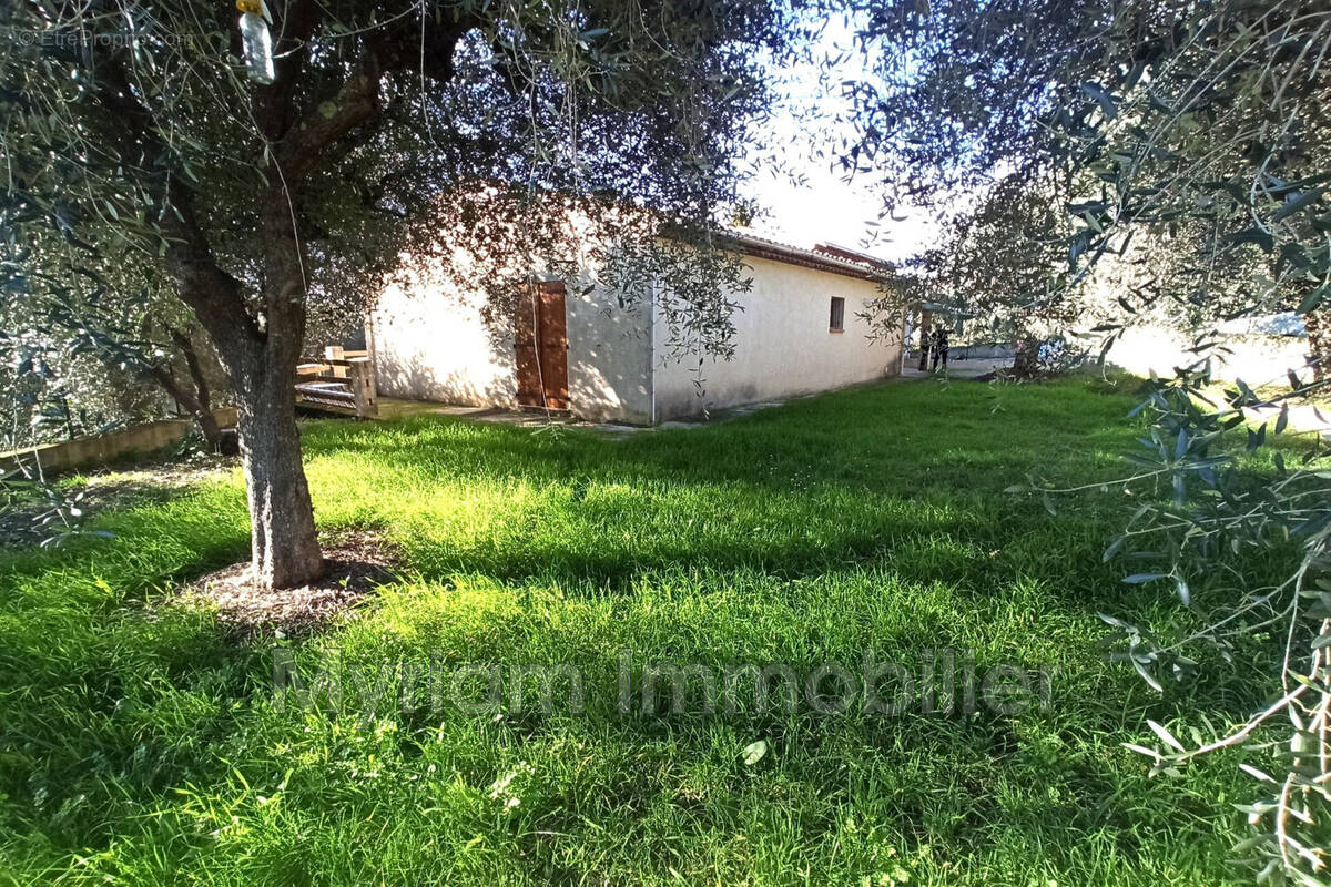 Maison à PEYMEINADE