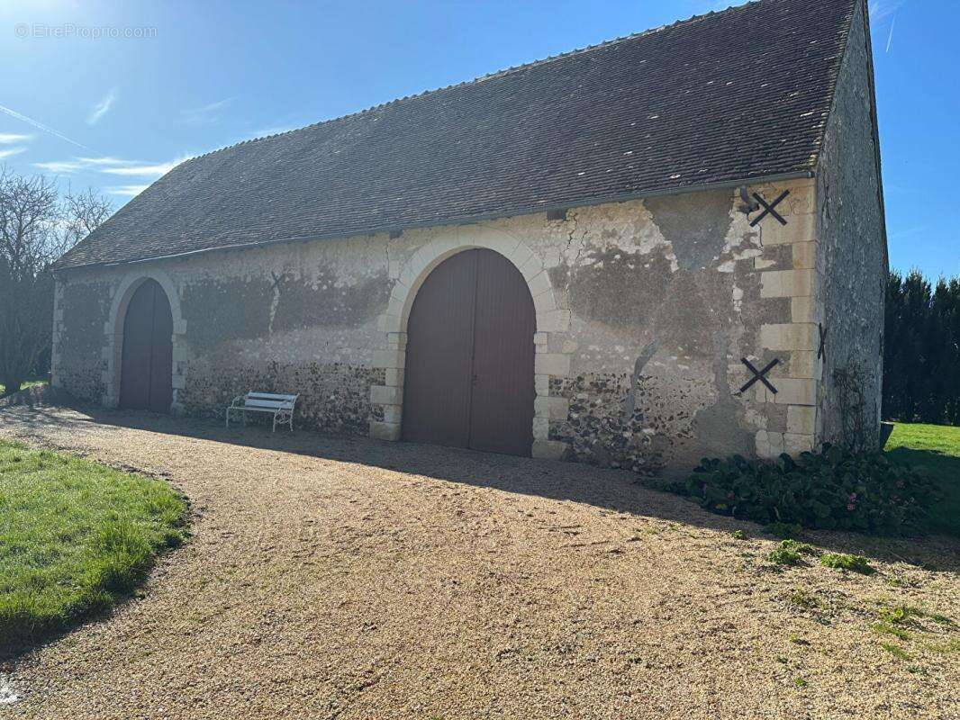 Magnifique bien de 299 m² sur la commune de Vicq Sur Nahon - photo 2