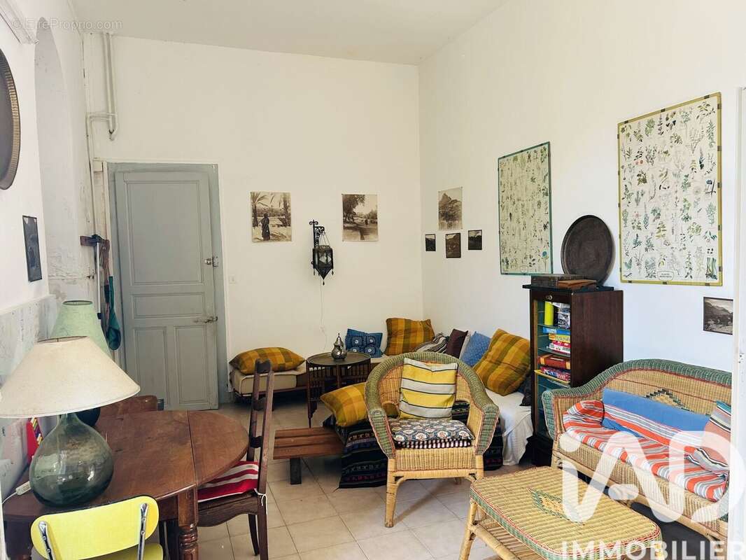 Maison 250 m² à Saint-Benigne  - photo 7