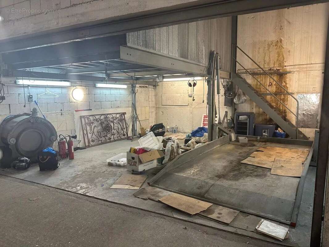 Parking à PARIS-16E