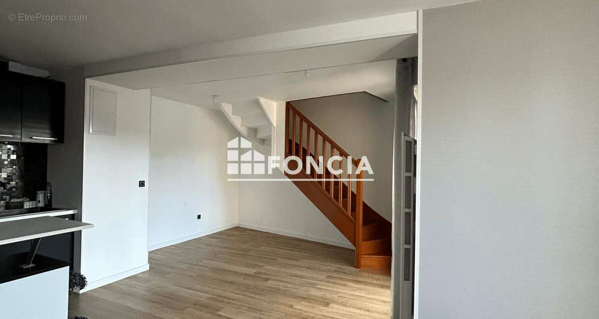 Appartement à CORBEIL-ESSONNES