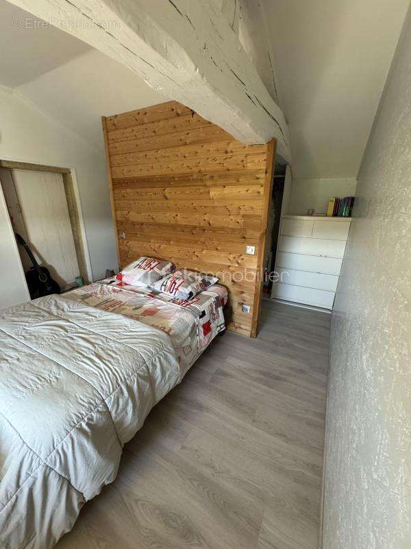 Maison à SAINT-DENIS-DE-CABANNE