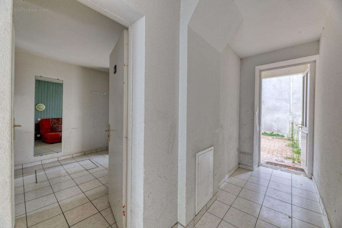 Immeuble - 102 m² - Les Sables-d'Olone (85) - photo 2