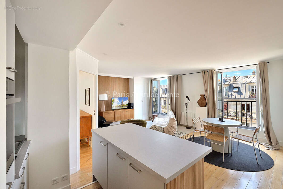 Appartement à PARIS-3E