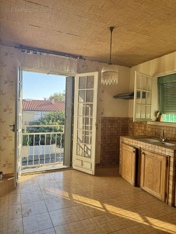 Maison à VILLELONGUE-DELS-MONTS