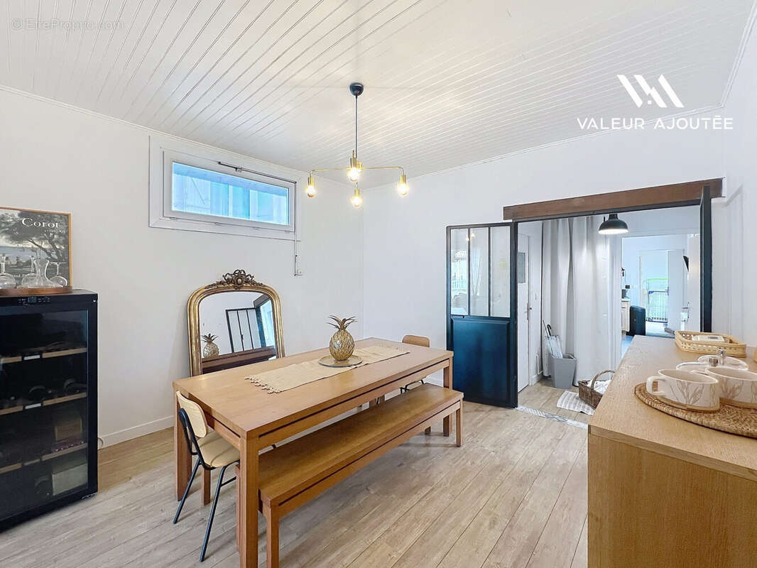 Salle à manger - Maison à PARENTIS-EN-BORN