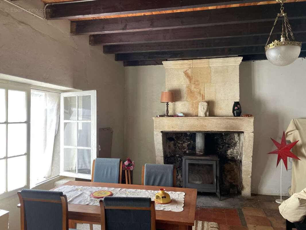 Maison à PUJOLS