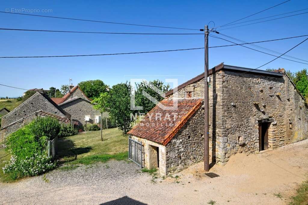 Marcilly les buxy - photo 2