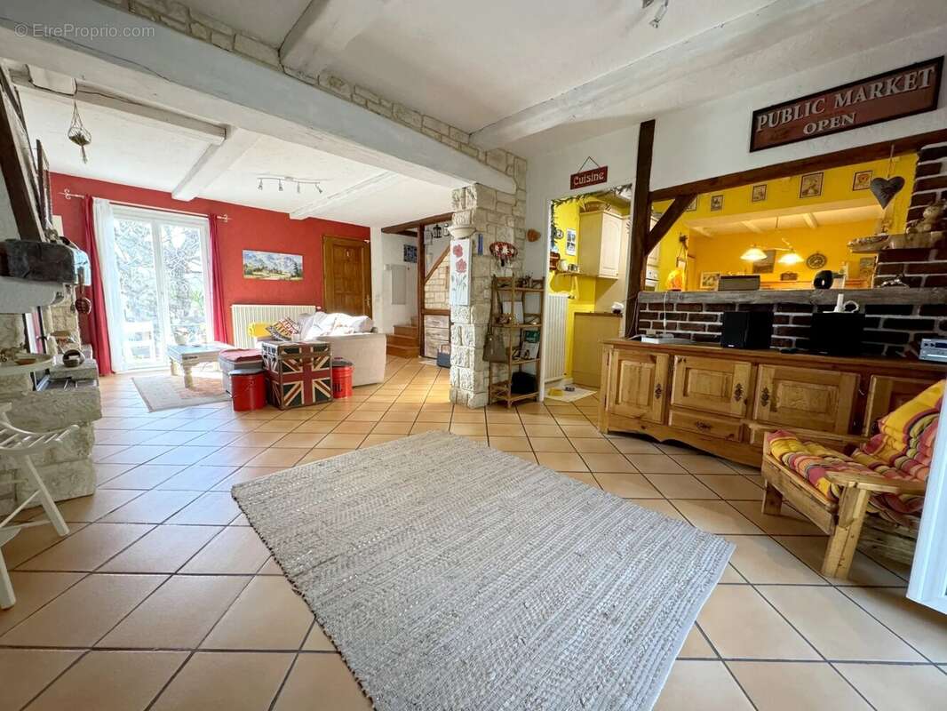 Maison à BERRE-LES-ALPES