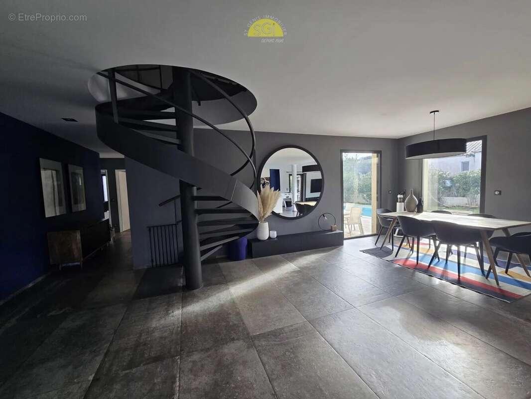 Maison à SAINT-GENIS-DES-FONTAINES