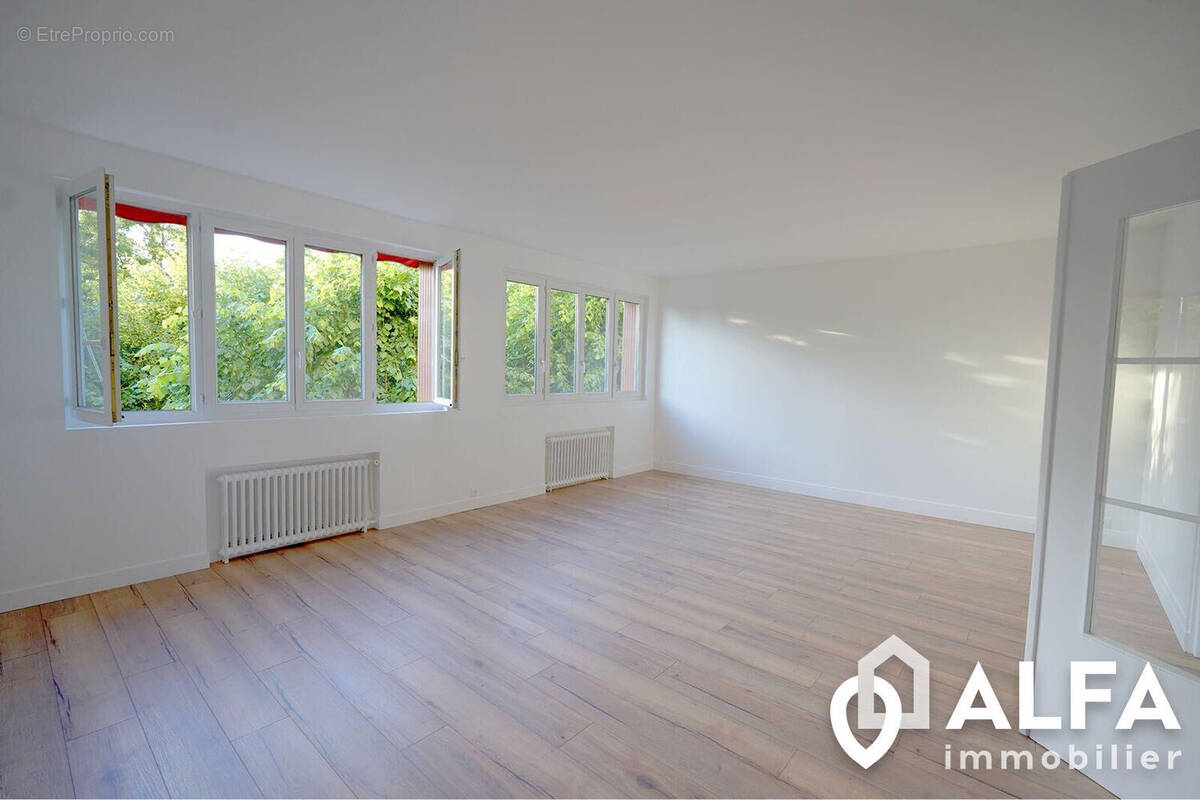 Appartement à ENGHIEN-LES-BAINS