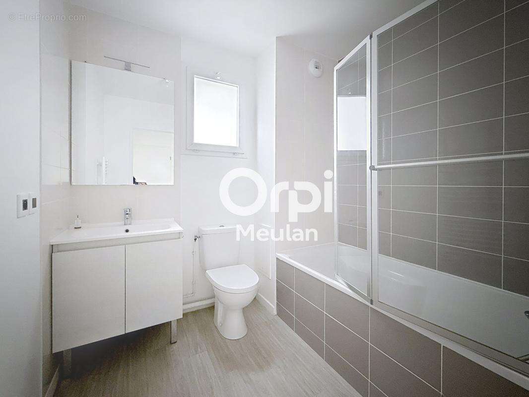 Appartement à HARDRICOURT