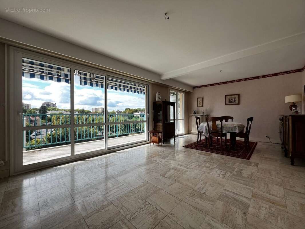 Appartement à MELUN