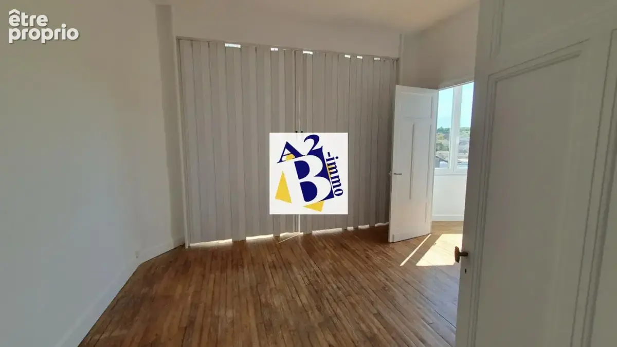 Place victor Hugo, Appt T5 de Standing, 123m² - photo 11