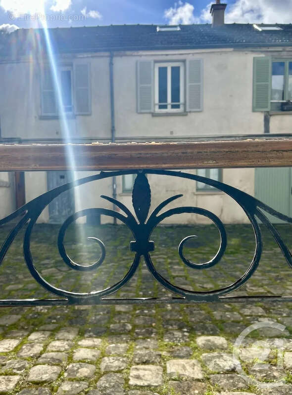 Appartement à LIVRY-SUR-SEINE