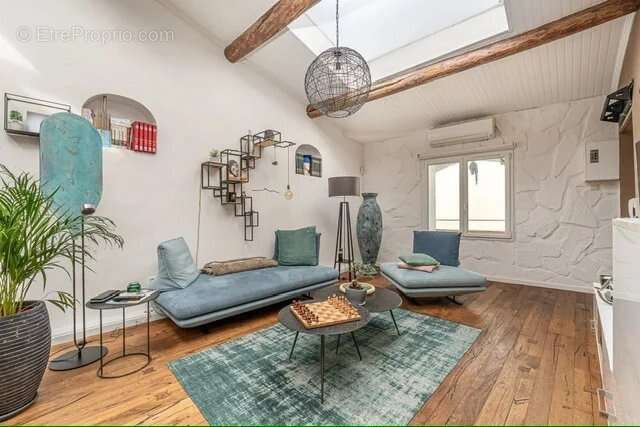 Appartement à MARSEILLE-7E
