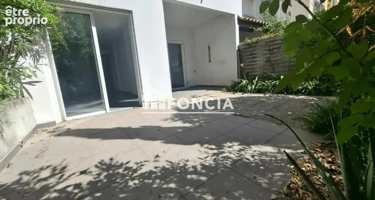  t2 rez-de-jardin • jardin privatif 40 m² • parking • climatisation proche plage a pieds - photo 2