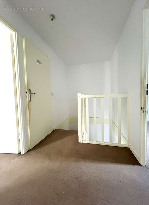 Maison à MAGNY-LE-HONGRE