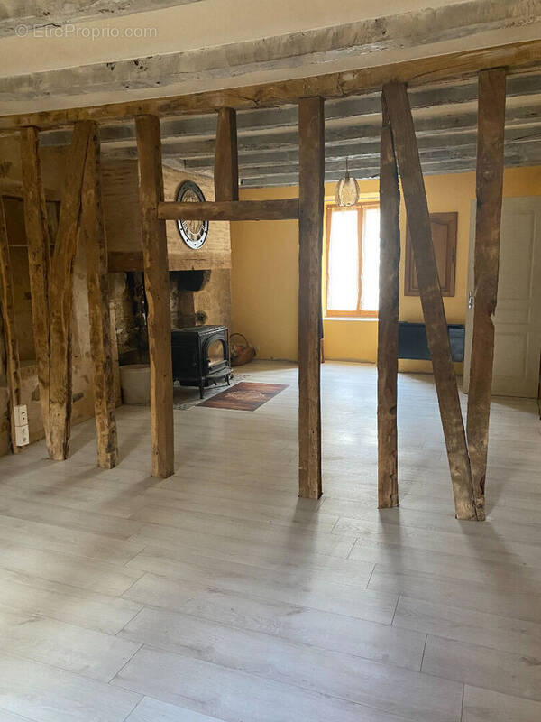 Maison à COGNAC-LA-FORET