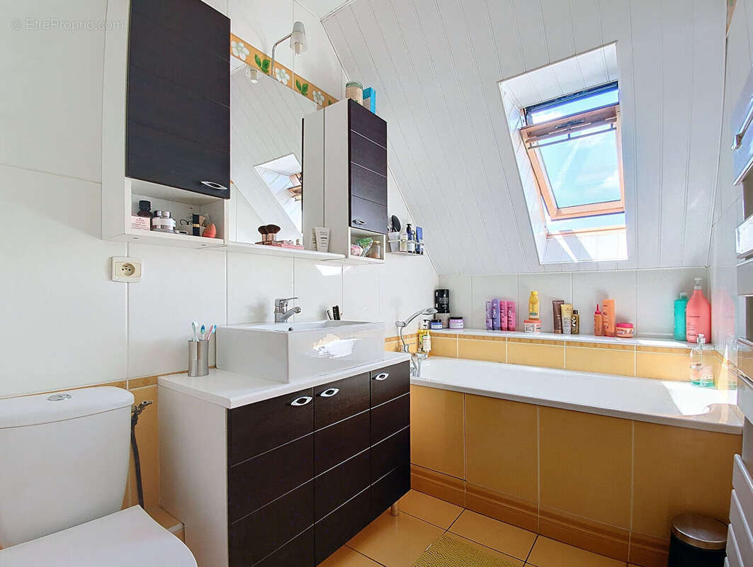 Maison à CHAUMONTEL