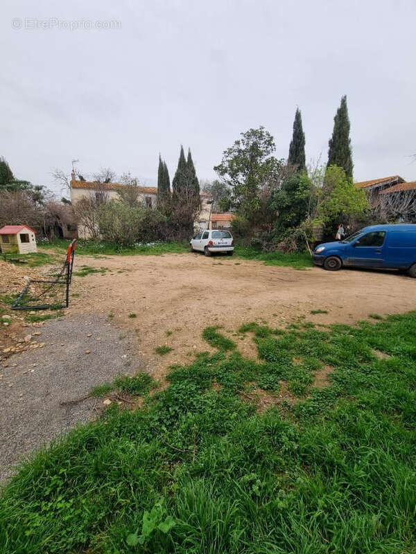 Terrain à ARLES