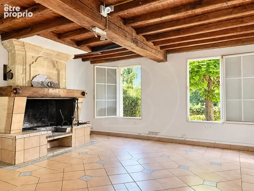Maison en pierre dans un village en bord de rivière - photo 8