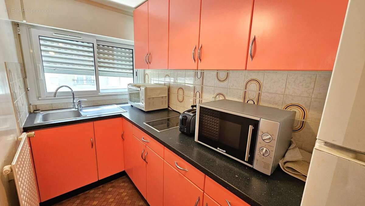 Appartement à PARIS-14E