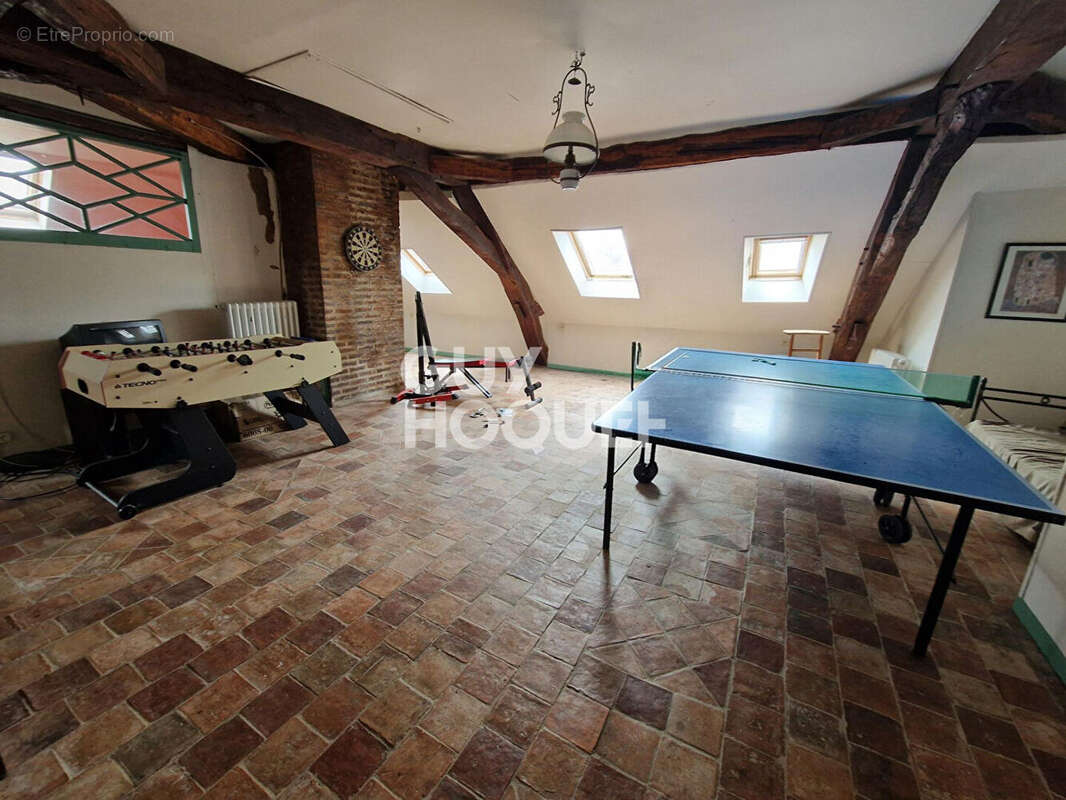 Maison ancienne de 8 pièces à vendre au centre-ville de Château-Gontier-sur-Mayenne - photo 4