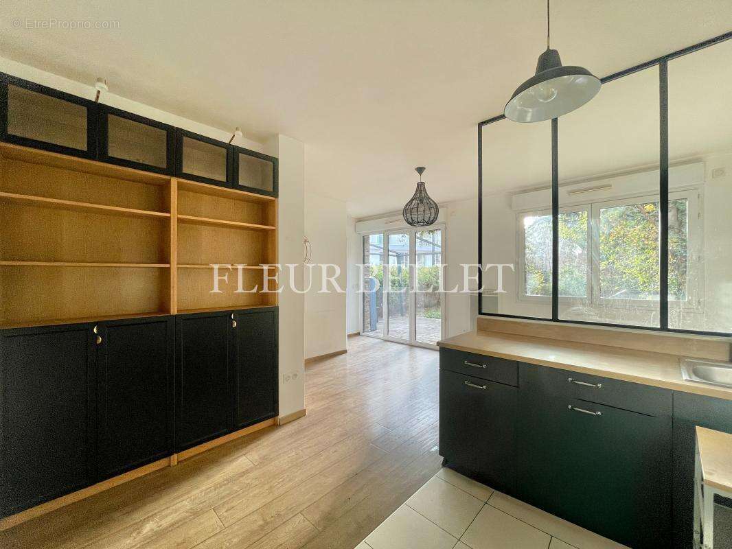 Appartement à ISSY-LES-MOULINEAUX