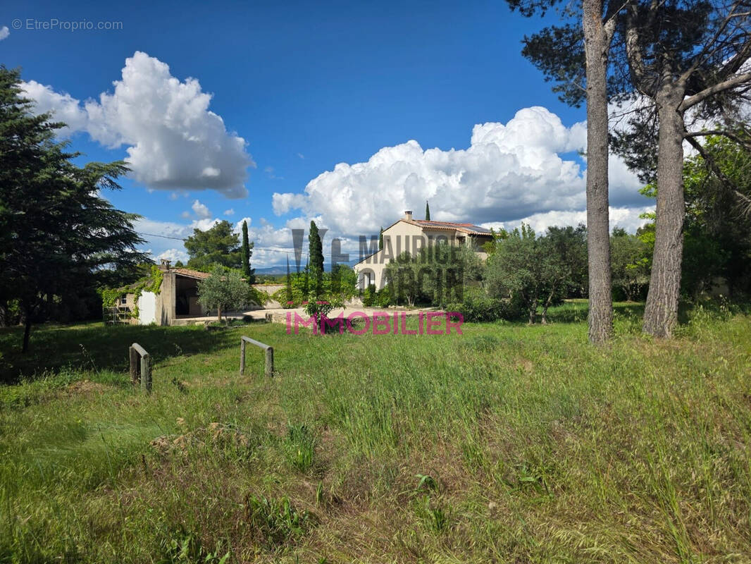 Maison à PERNES-LES-FONTAINES