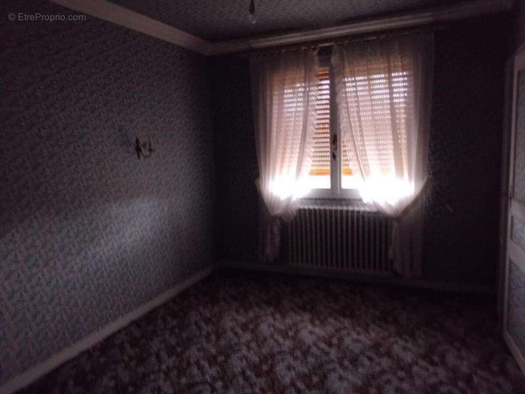 Maison à MONCOUTANT