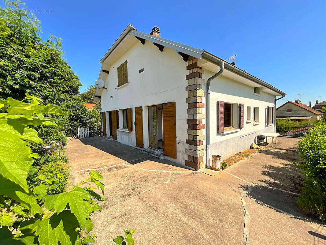 Maison Breurey Les Faverney 7 pièces 145m2 habitables 929m2 terrain - photo 10