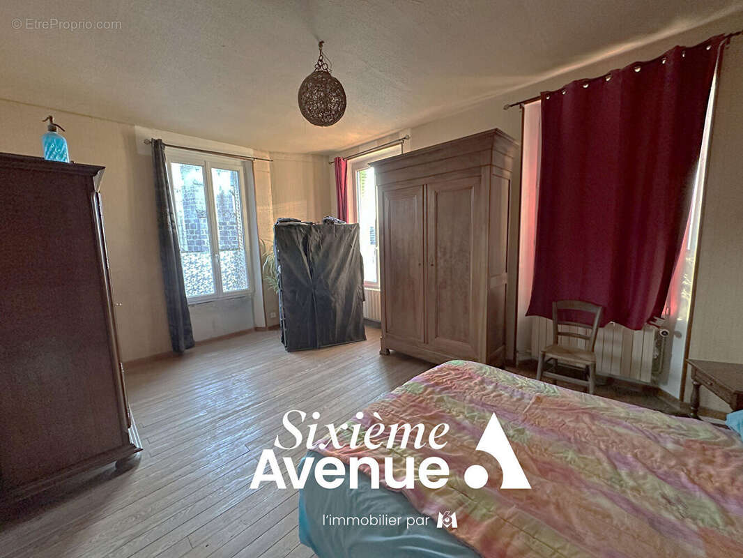 Maison à FERE-CHAMPENOISE